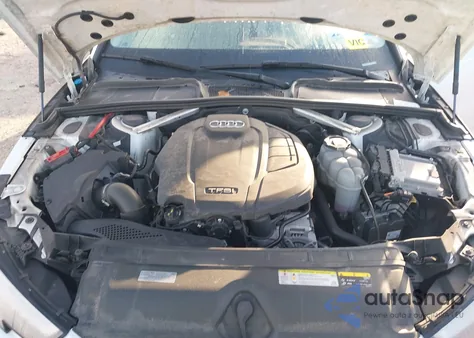 2019 Audi A4 40 Premium/40 Titanium Premium из США, поврежденный, VIN WAUGMAF43KN017476